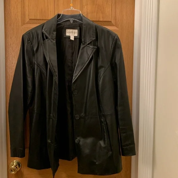 Worthington black women’s genuine leather jacket. - Picture 3 of 14